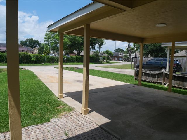6603 Schambray Street, Houston, TX 77085