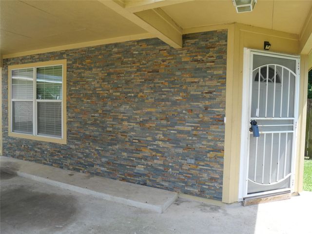 6603 Schambray Street, Houston, TX 77085