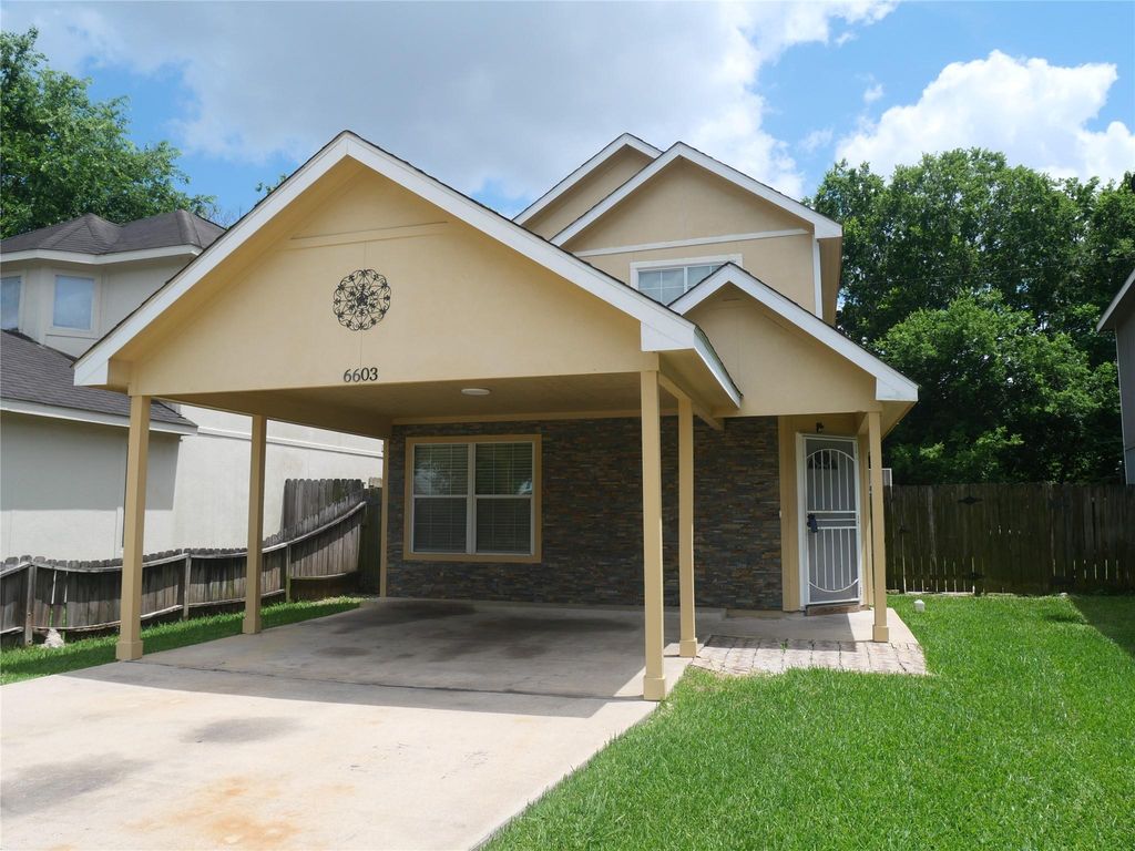 6603 Schambray Street, Houston, TX 77085