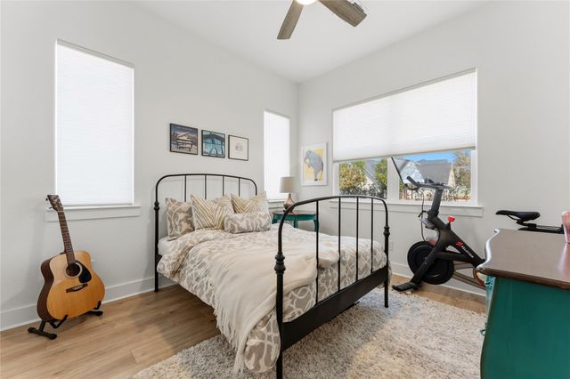 32 Acacia DR, Wimberley, TX 78676