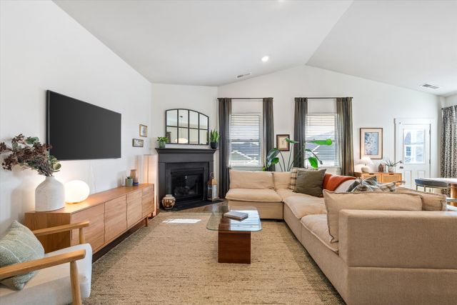 1116 Pebble Run Rd, Hendersonville, TN 37075