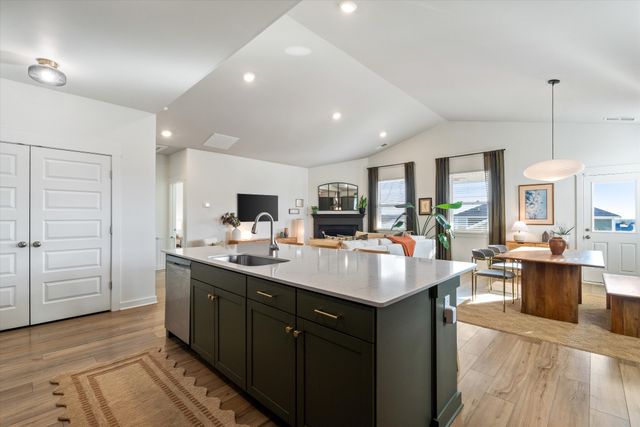 1116 Pebble Run Rd, Hendersonville, TN 37075