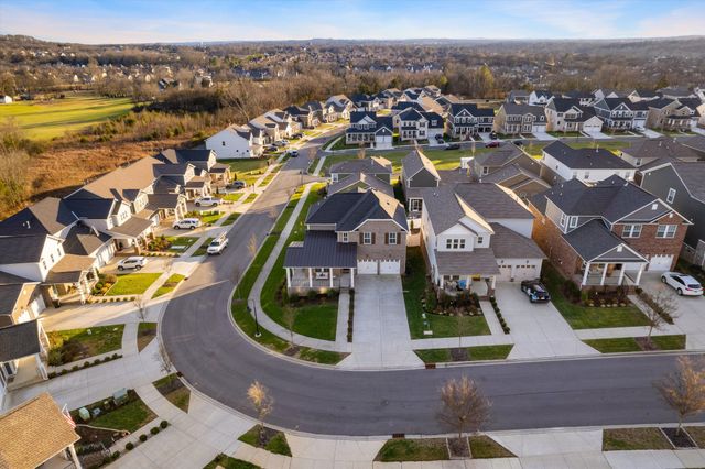 1116 Pebble Run Rd, Hendersonville, TN 37075