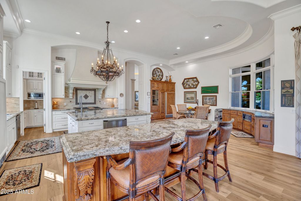 Image 16 of property listing at 7437 N 71ST Street, Paradise Valley, AZ 85253