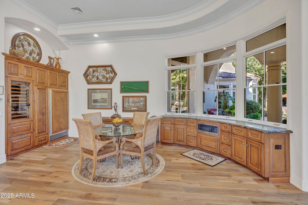 Image 18 of property listing at 7437 N 71ST Street, Paradise Valley, AZ 85253