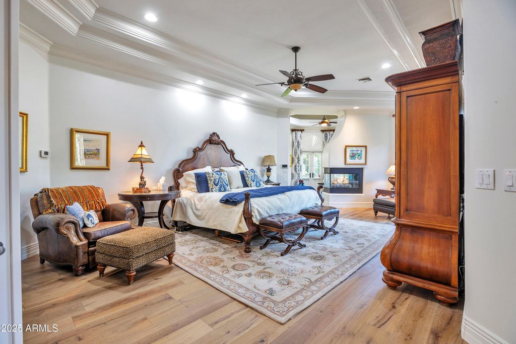 Image 23 of property listing at 7437 N 71ST Street, Paradise Valley, AZ 85253