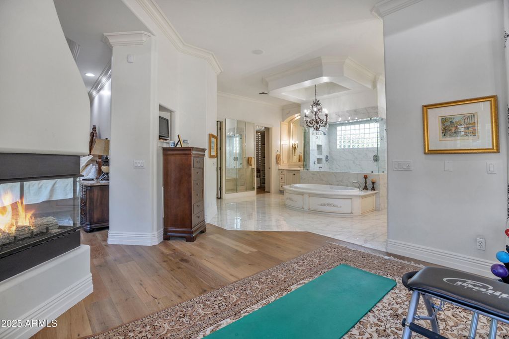 Image 29 of property listing at 7437 N 71ST Street, Paradise Valley, AZ 85253