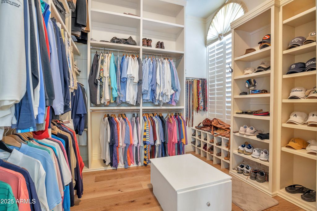 Image 33 of property listing at 7437 N 71ST Street, Paradise Valley, AZ 85253