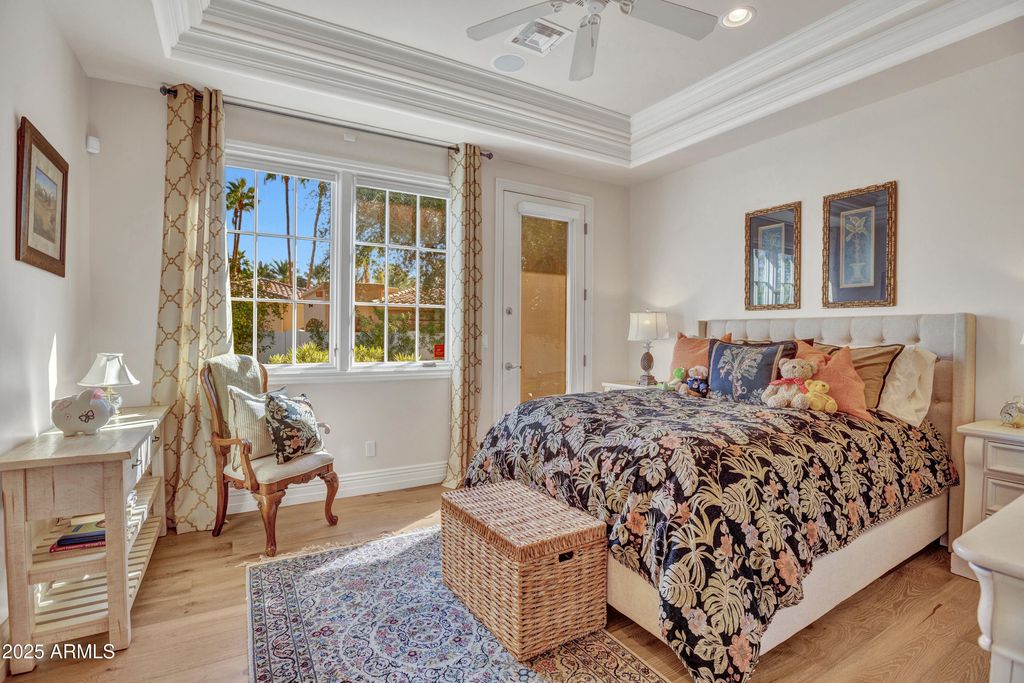 Image 37 of property listing at 7437 N 71ST Street, Paradise Valley, AZ 85253