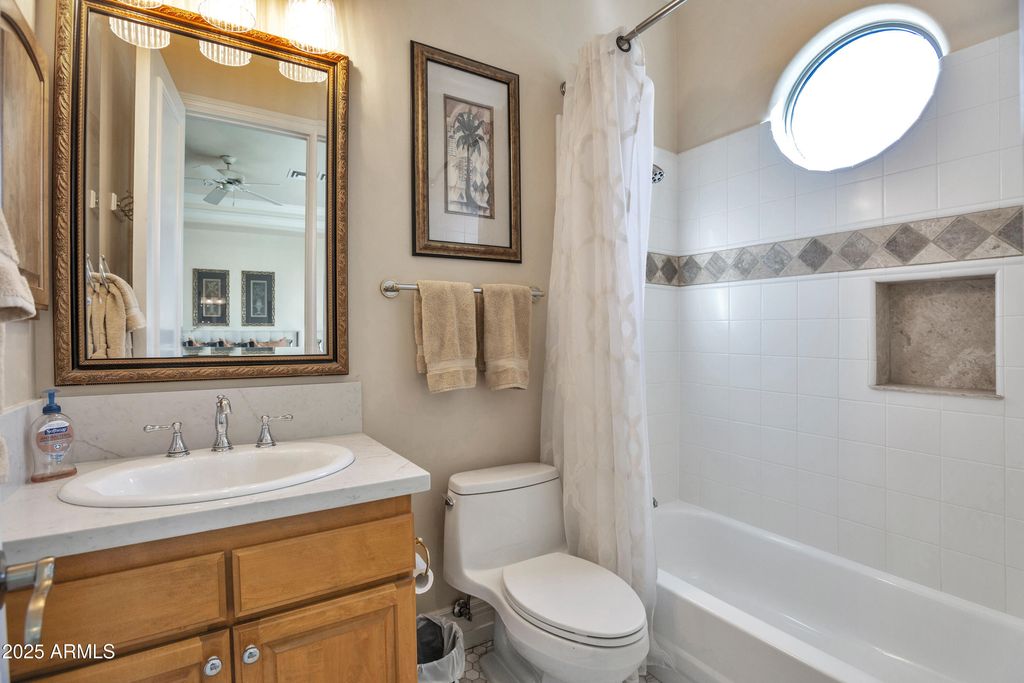 Image 39 of property listing at 7437 N 71ST Street, Paradise Valley, AZ 85253