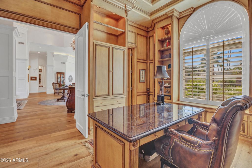 Image 41 of property listing at 7437 N 71ST Street, Paradise Valley, AZ 85253