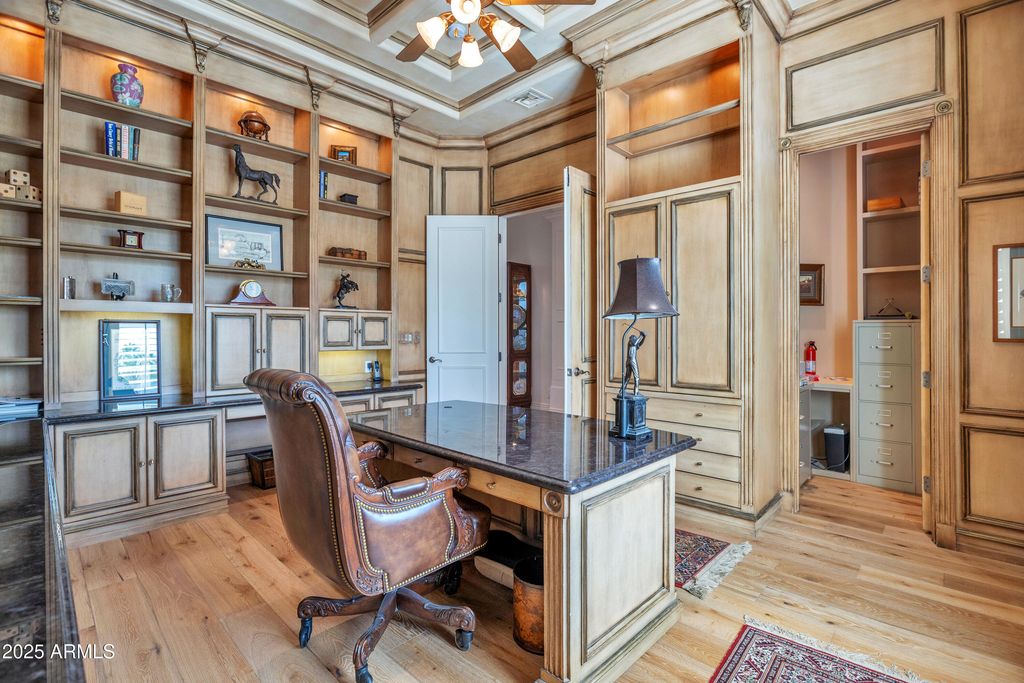 Image 42 of property listing at 7437 N 71ST Street, Paradise Valley, AZ 85253