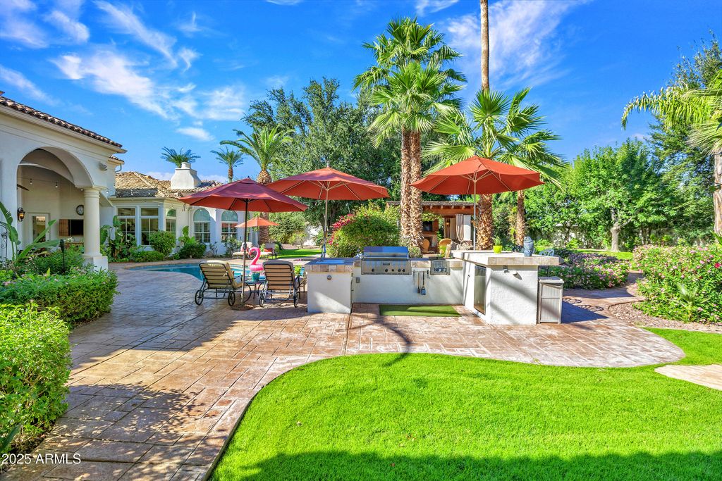 Image 50 of property listing at 7437 N 71ST Street, Paradise Valley, AZ 85253