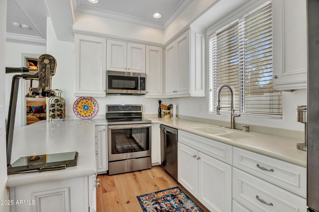 Image 65 of property listing at 7437 N 71ST Street, Paradise Valley, AZ 85253