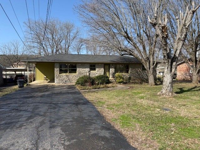 124 Terry Ave, Fayetteville, TN 37334