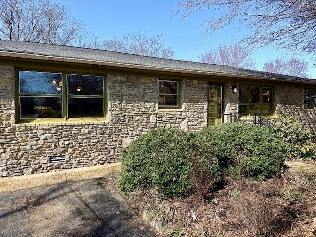 124 Terry Ave, Fayetteville, TN 37334