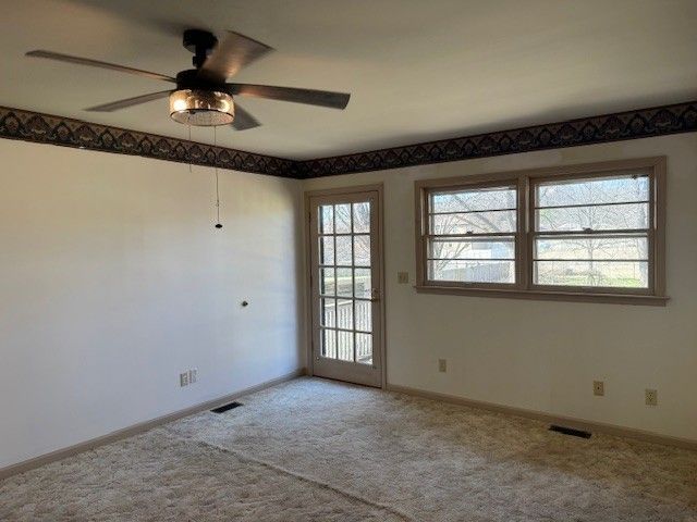 124 Terry Ave, Fayetteville, TN 37334