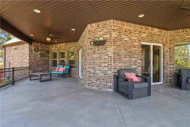 2764 Charismatic Avenue, Springdale, AR 72762