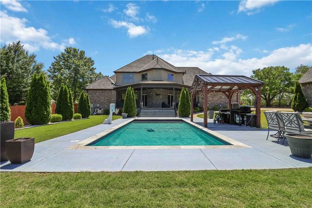 2764 Charismatic Avenue, Springdale, AR 72762
