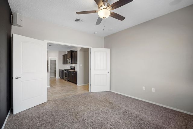 1860 Camino Corona SW, Los Lunas, NM 87031