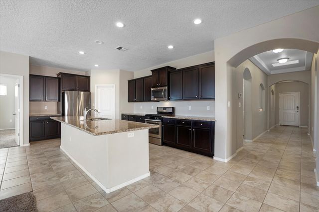 1860 Camino Corona SW, Los Lunas, NM 87031