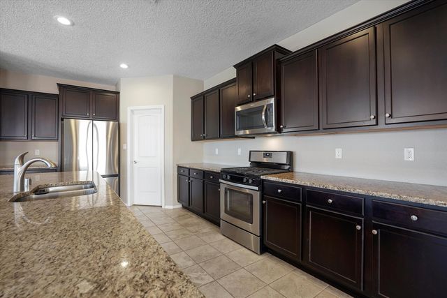 1860 Camino Corona SW, Los Lunas, NM 87031