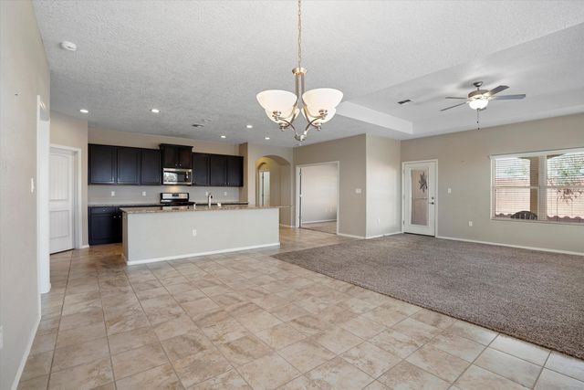 1860 Camino Corona SW, Los Lunas, NM 87031