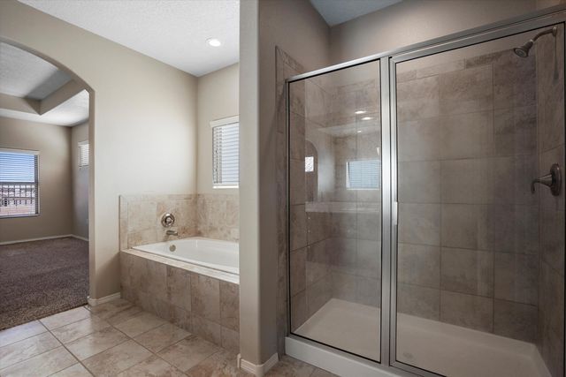 1860 Camino Corona SW, Los Lunas, NM 87031