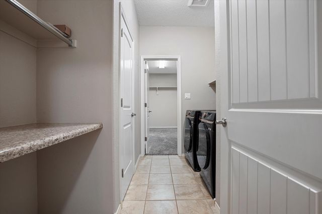 1860 Camino Corona SW, Los Lunas, NM 87031