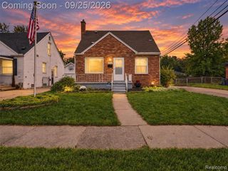 1714 Harwood Avenue, Royal Oak, MI 48067