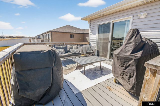 1653 Stonewood Avenue, Grand Island, NE 68803