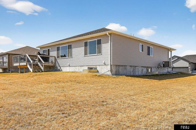 1653 Stonewood Avenue, Grand Island, NE 68803