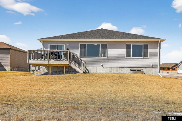 1653 Stonewood Avenue, Grand Island, NE 68803