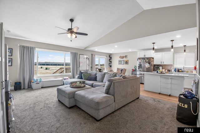 1653 Stonewood Avenue, Grand Island, NE 68803