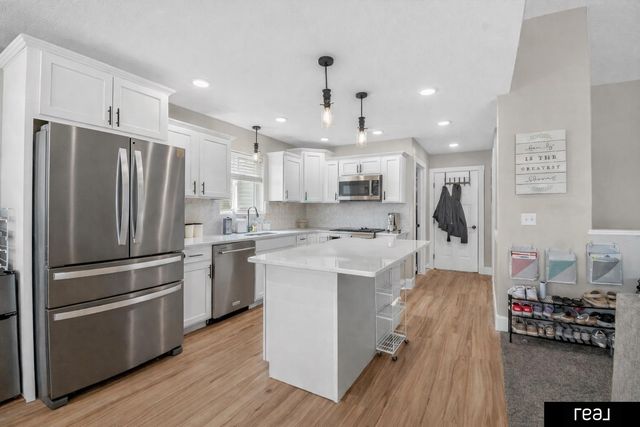1653 Stonewood Avenue, Grand Island, NE 68803