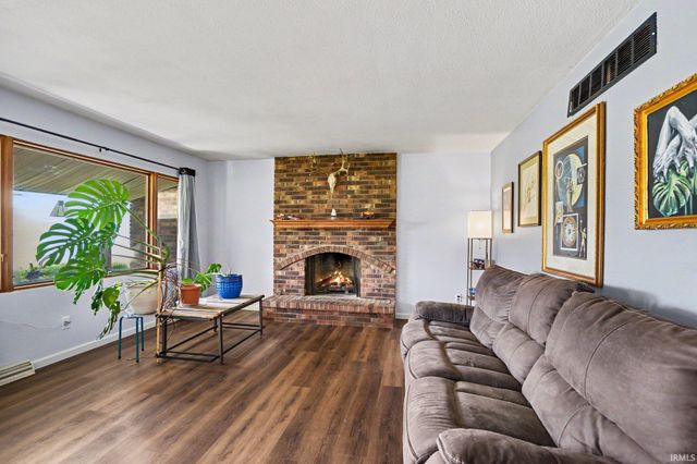 3119 Council Oak Drive, South Bend, IN 46628