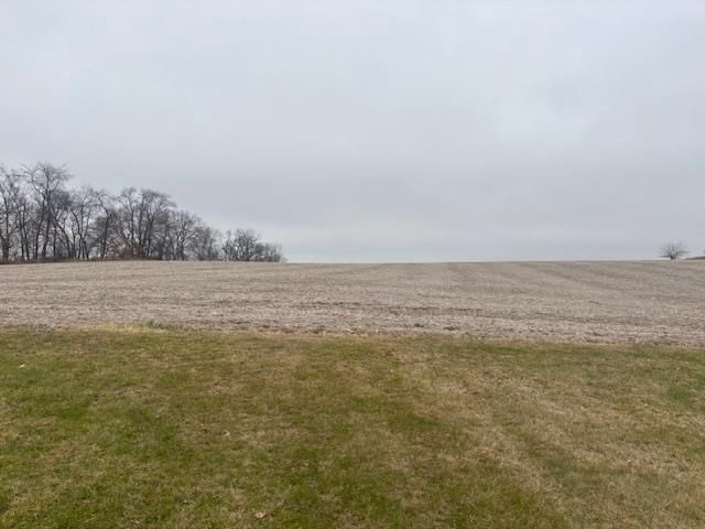 5520 County Road U, Potosi, WI 53820