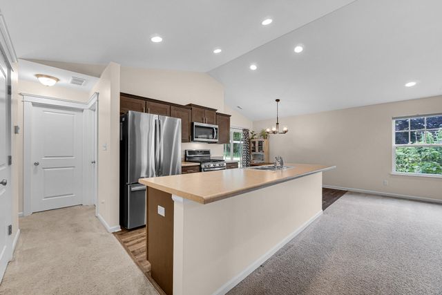 122 Emerald Drive, Porter, IN 46304