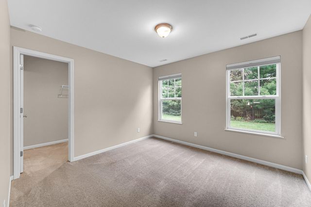 122 Emerald Drive, Porter, IN 46304