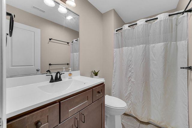 122 Emerald Drive, Porter, IN 46304