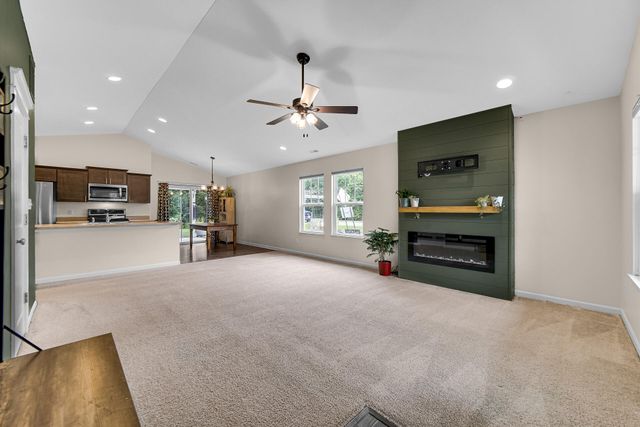 122 Emerald Drive, Porter, IN 46304