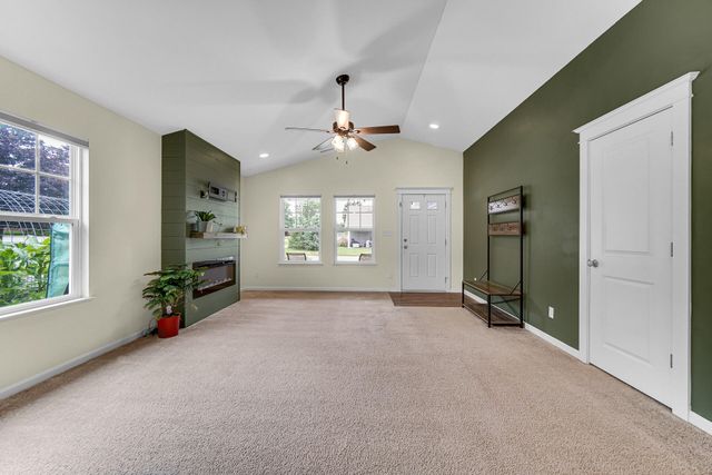 122 Emerald Drive, Porter, IN 46304