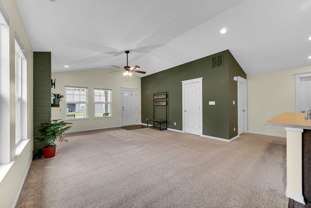 122 Emerald Drive, Porter, IN 46304
