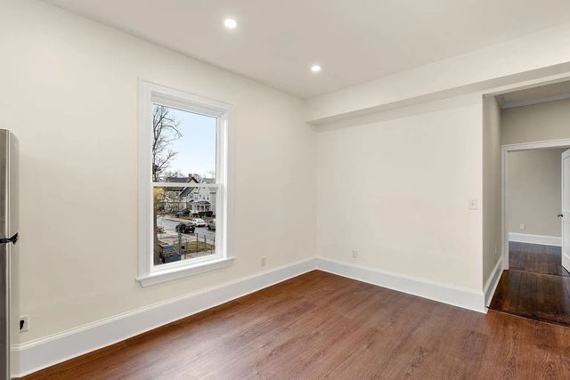 10 King St 2, Boston, MA 02122