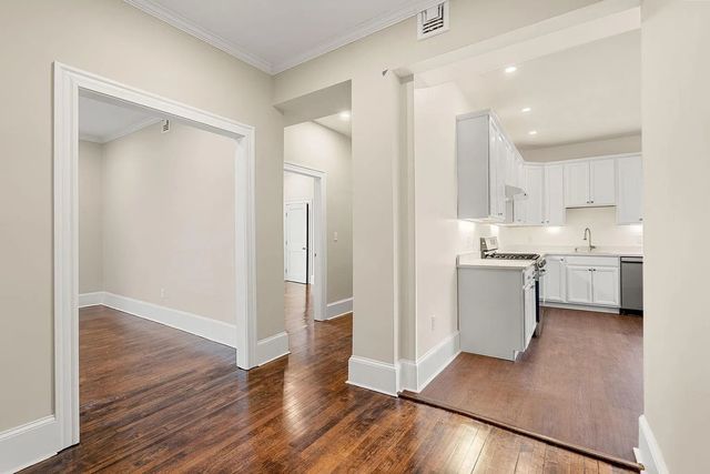 10 King St 2, Boston, MA 02122