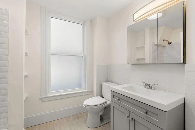 10 King St 2, Boston, MA 02122