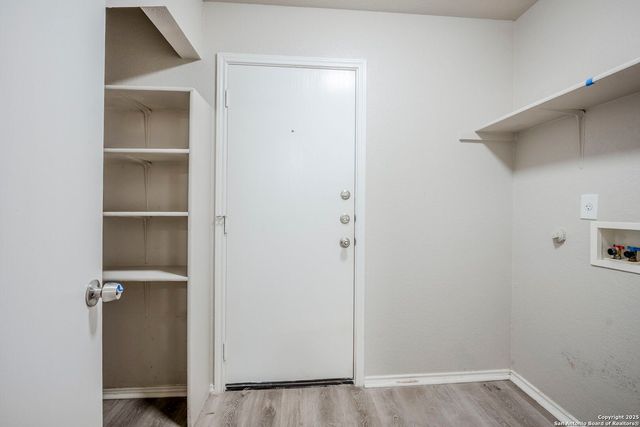 10115 Shady Meadows, San Antonio, TX 78245