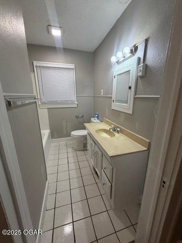 505 S Porter Avenue, Joplin, MO 64801