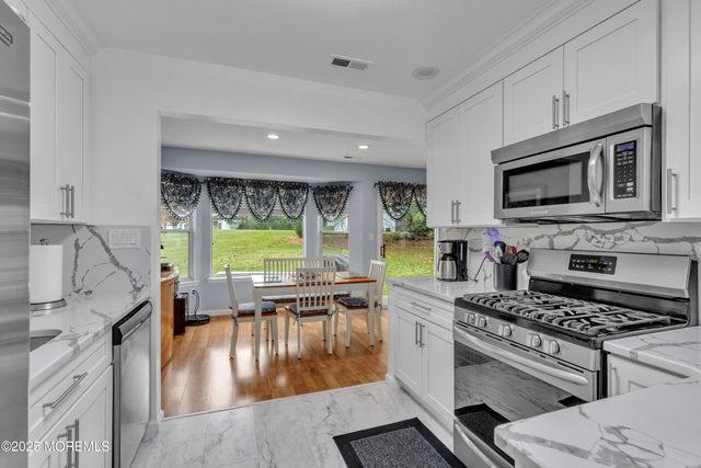 28 Aspen Avenue, Englishtown, NJ 07726