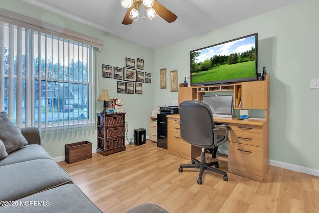 28 Aspen Avenue, Englishtown, NJ 07726